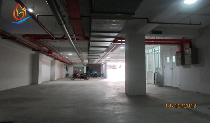 Hầm đậu xe của tòa nhà Baffles Building