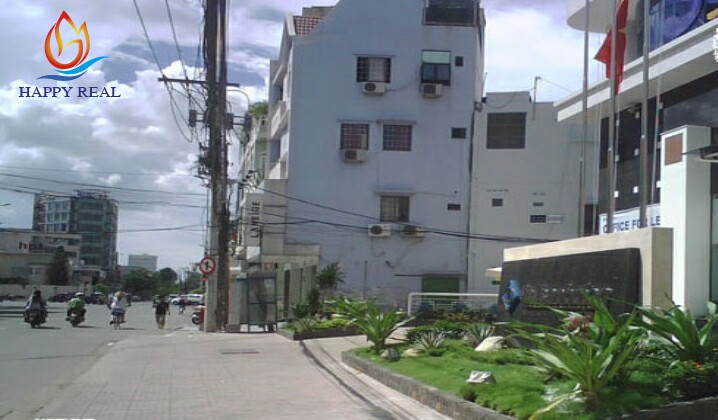Con đường phía trước tòa nhà In Thanh Niên Building